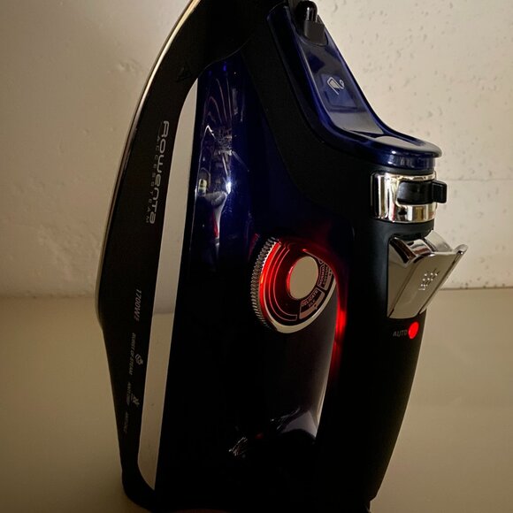 Rowenta DW 2160 Access Steam Iron - Picture 5 of 9